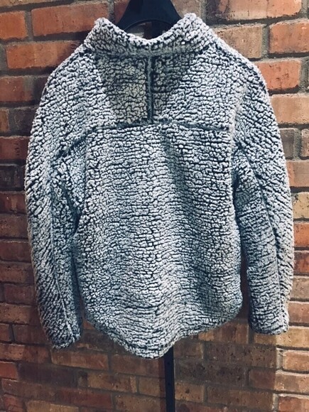 Pull over large women's Sherpa jacket - Picture 3 of 6